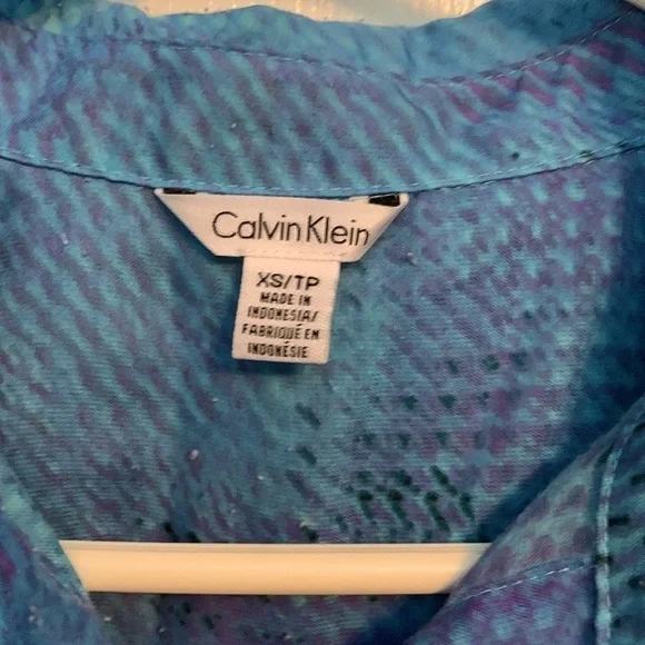 Calvin Klein blouse - Picture 2 of 5